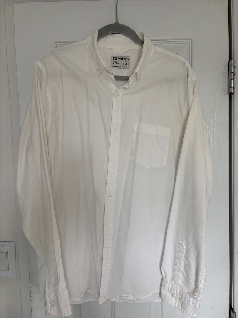 Express Men's White Long-Sleeve Button-Down Shirt